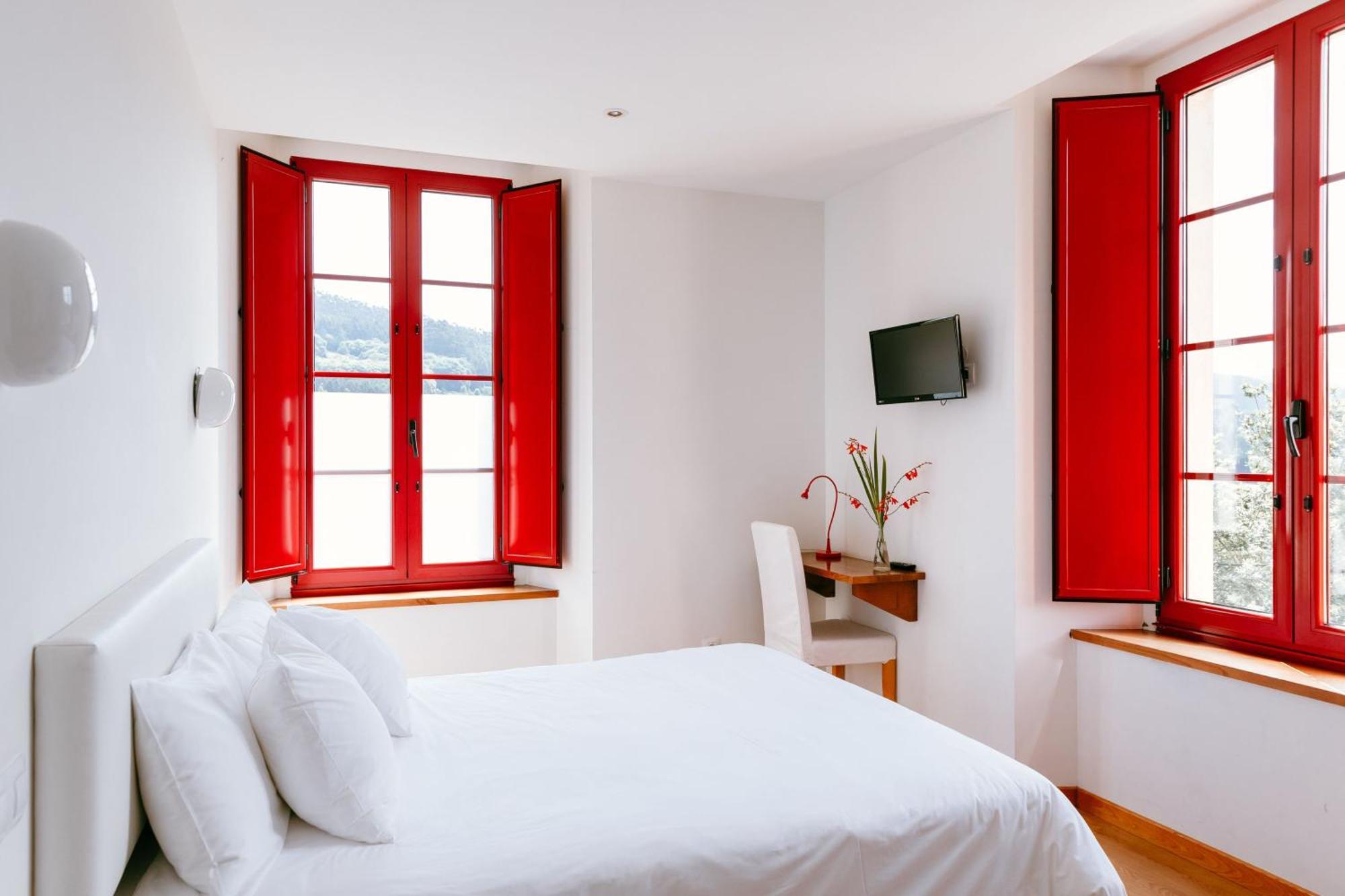 Hotel El Castano Dormilon Santa Marta de Ortigueira Buitenkant foto